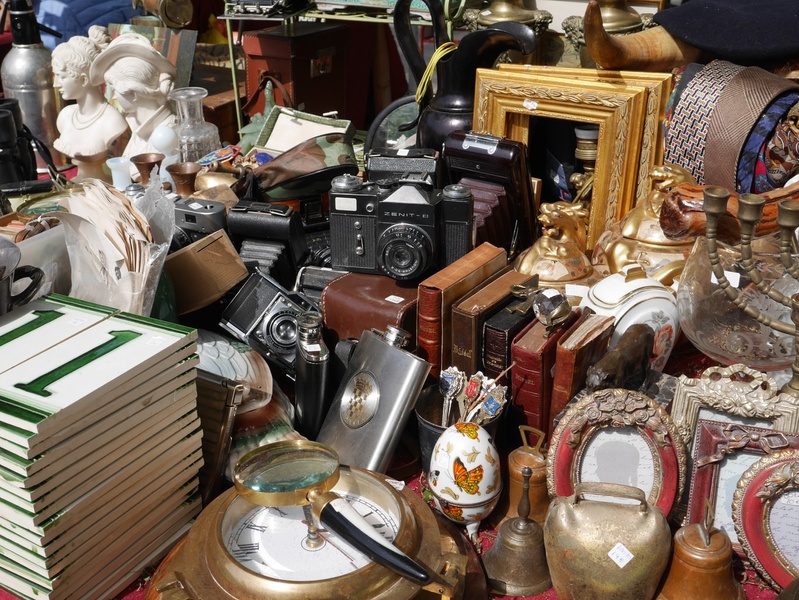 09.05.2026 Flohmarkt Uster auf dem Stadthausplatz